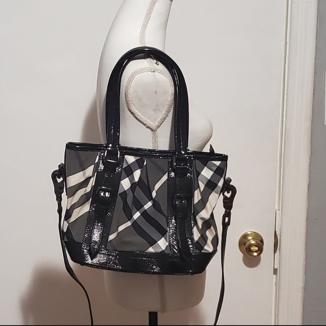 Burberry Black And White Large Shoulderbag Handbag